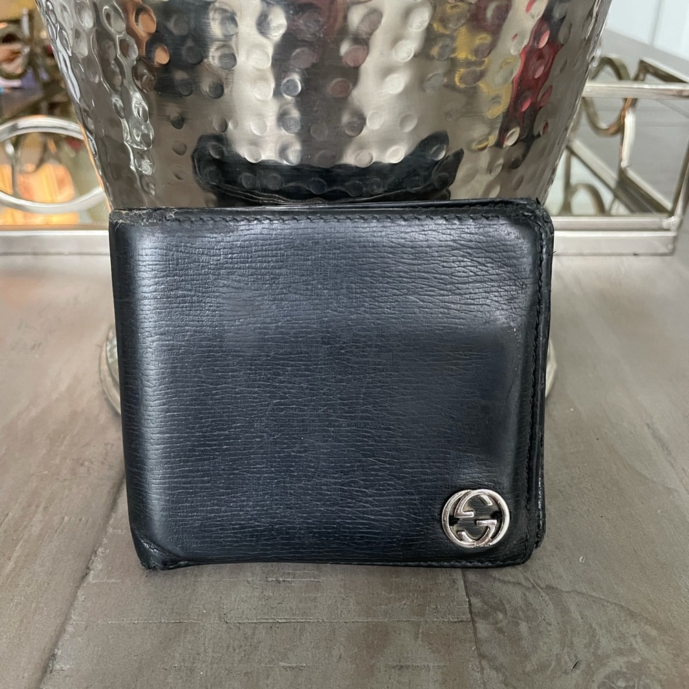 Gucci GG Men’s Bifold Leather Wallet